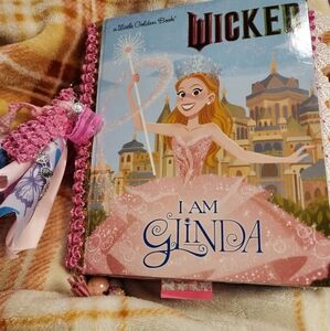 I Am Glinda Little Golden Book